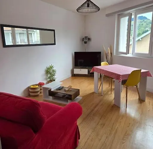 Appartement Vue Sur Chateau Fort De Lourdes